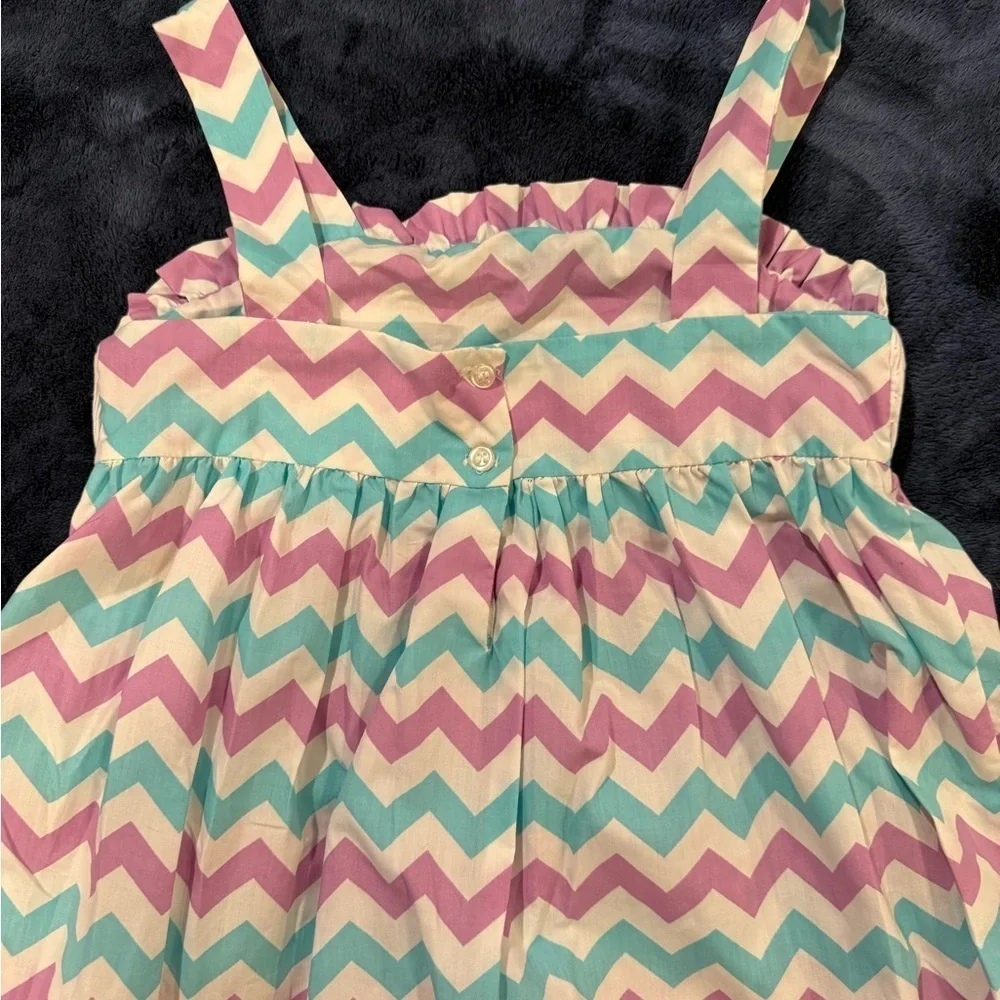 Dolphin embroidered 2-piece top and pants set size 6, NWOT, never worn